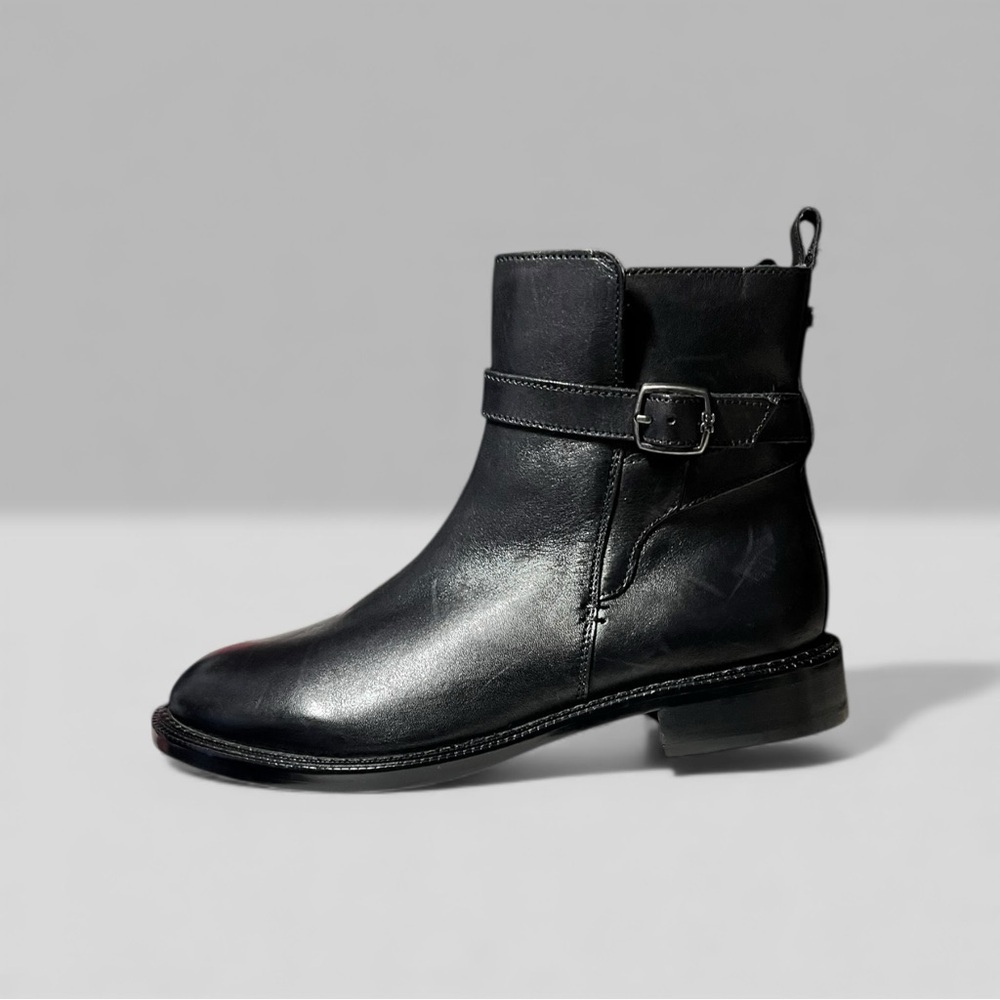 🌻NEW WITH TAGS Sam Edelman Nolynn Black Buckle Bootie Women’s Size 6